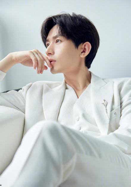 成毅娱乐圈吃瓜爆料,揭秘明星幕后故事